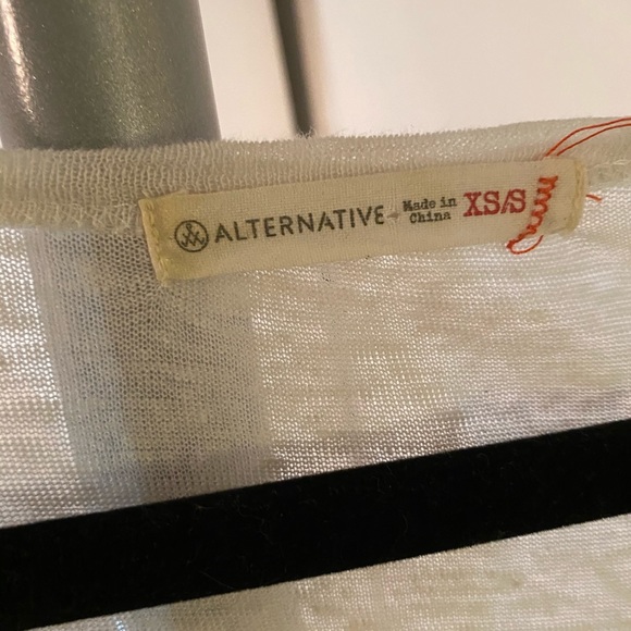 NWOT Alternative Apparel baseball style Tee - Picture 4 of 8